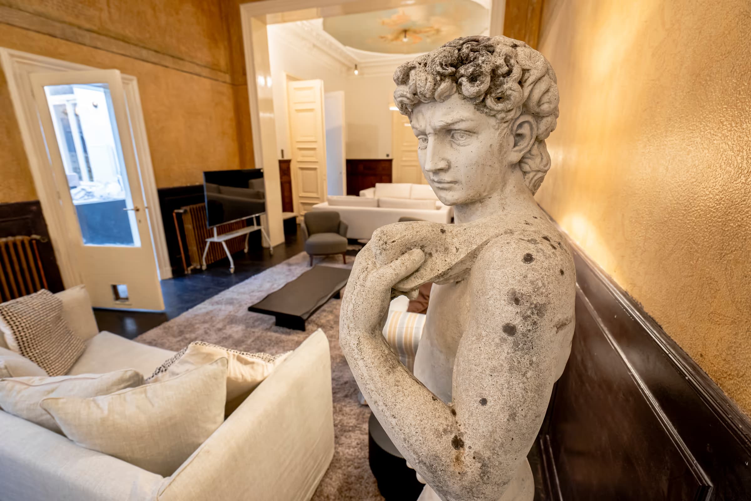 Old Brick thumbnail 4