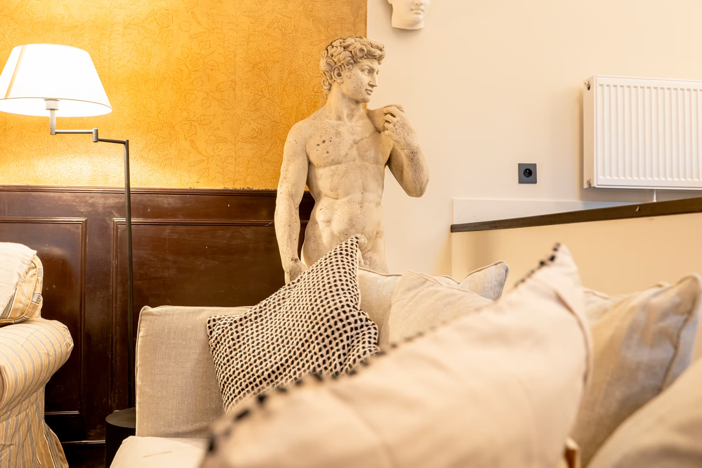 Old Brick thumbnail 9