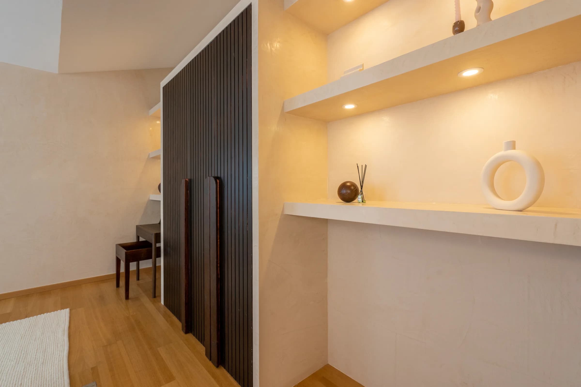 5. Co-living room – Street Side thumbnail 2