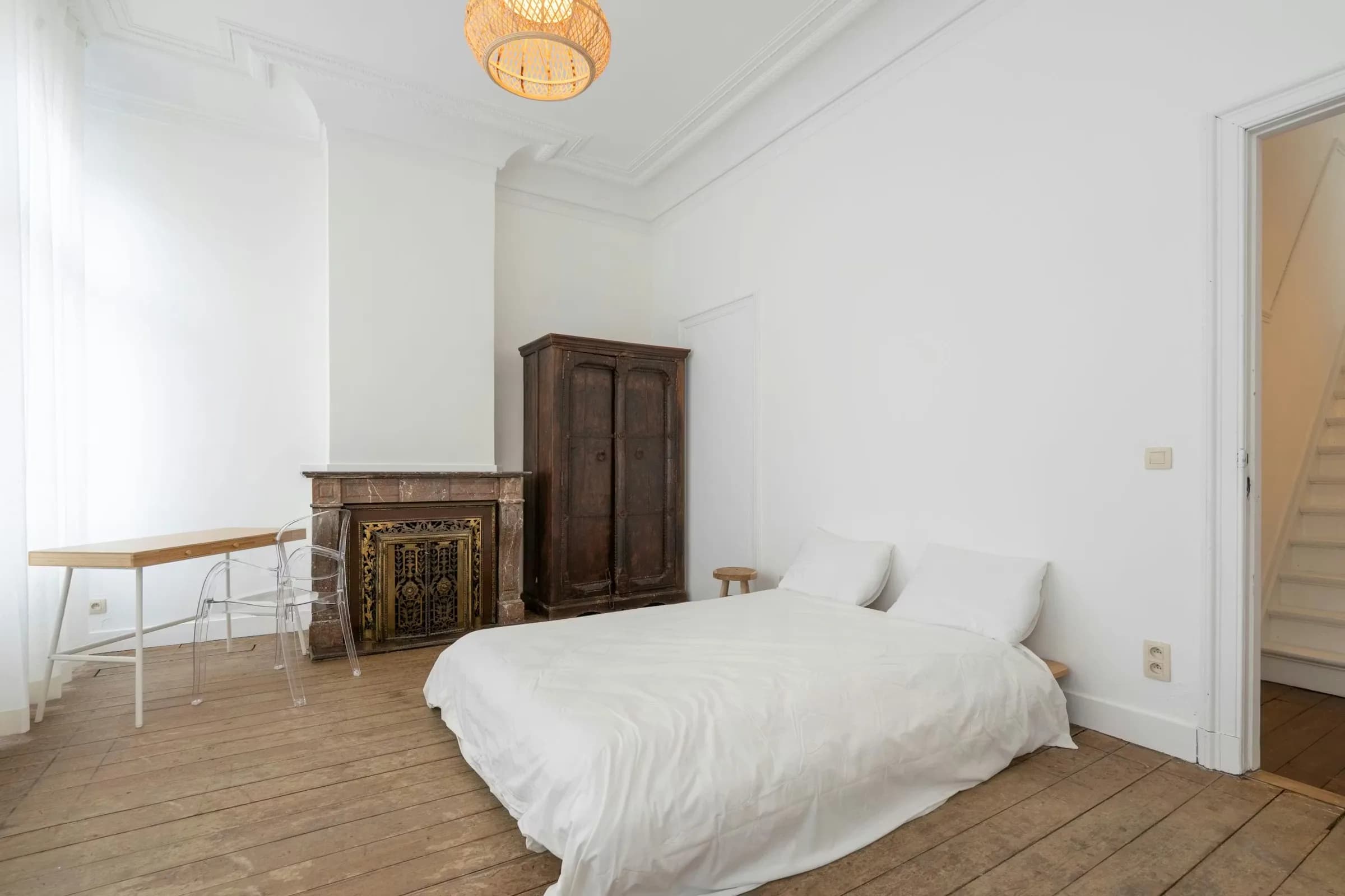 3. Co-living room – Street Side