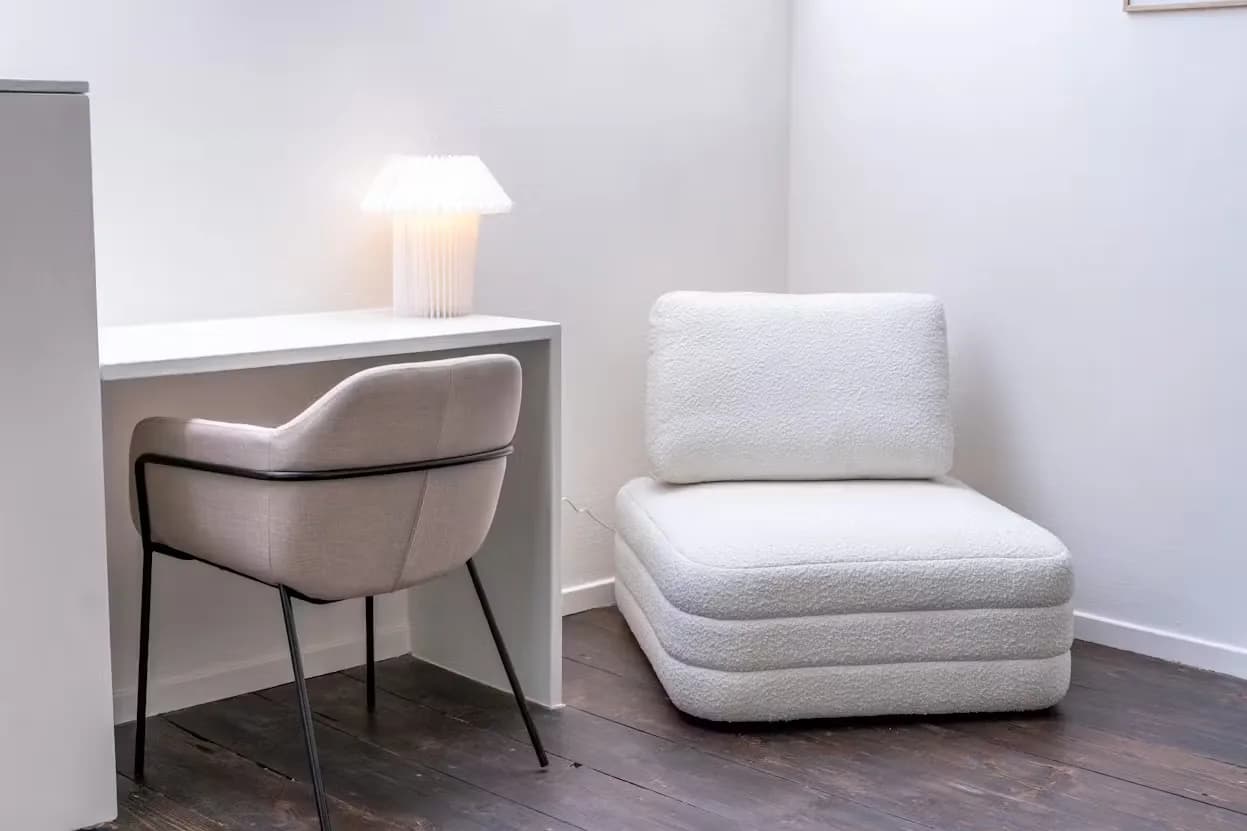 7. Coliving room – Street Side Left 3rd floor photo 1