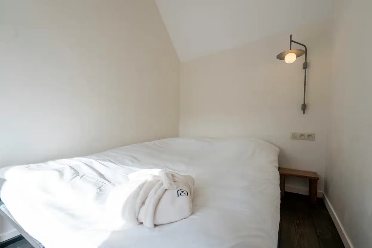 9. Сoliving room – Street Side photo 1