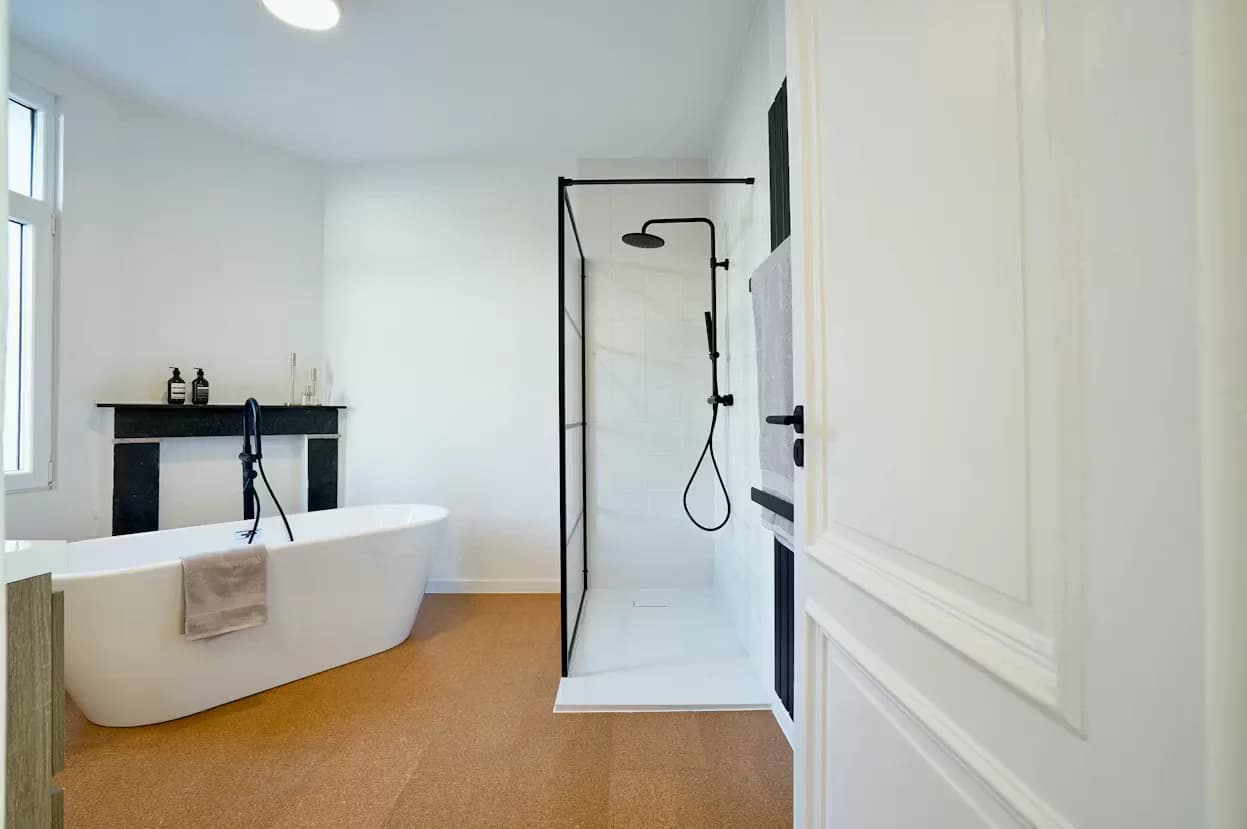 3. Co-living room – Street Side thumbnail 5