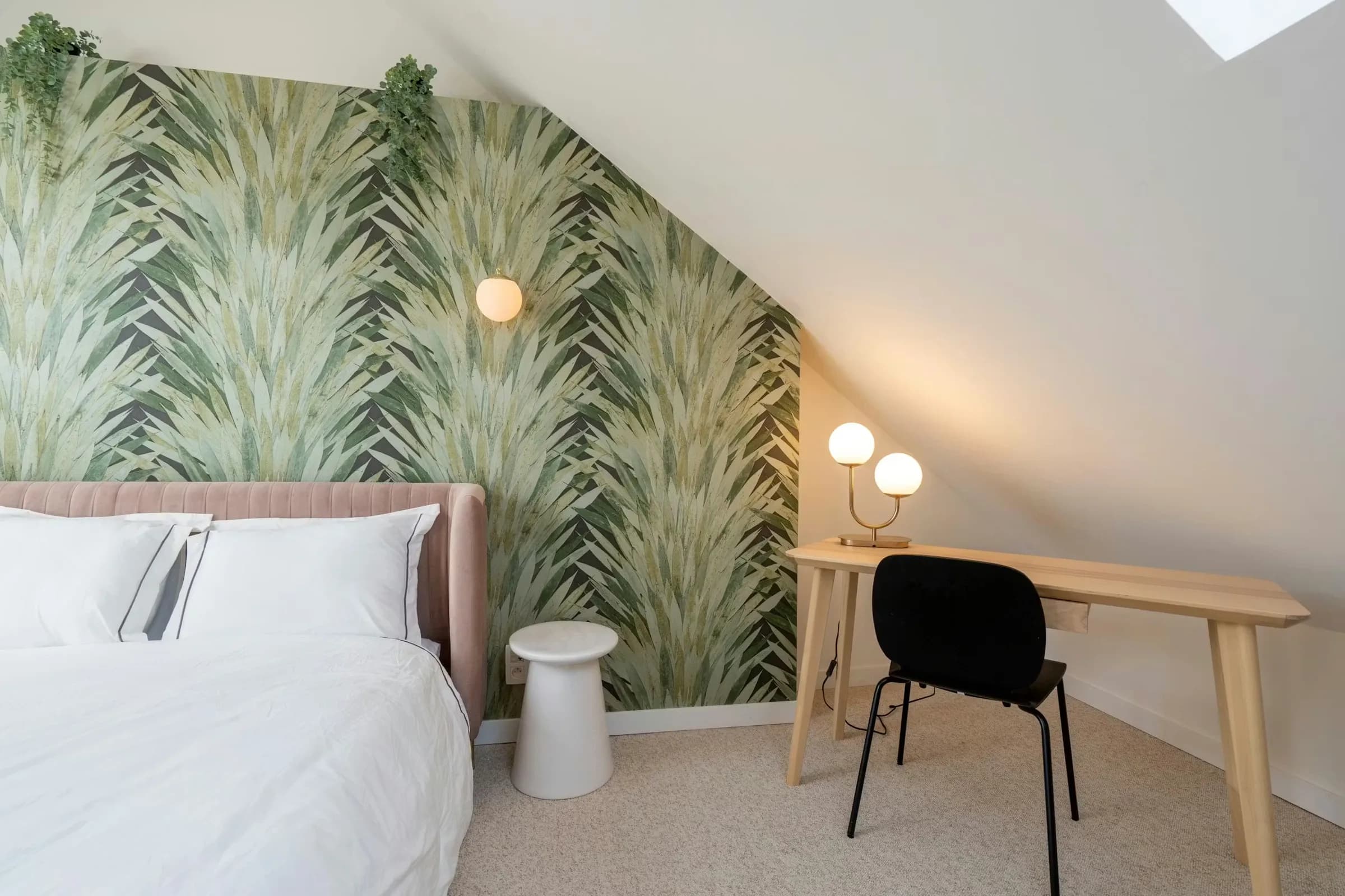 4. Co-living room — Attic photo 1