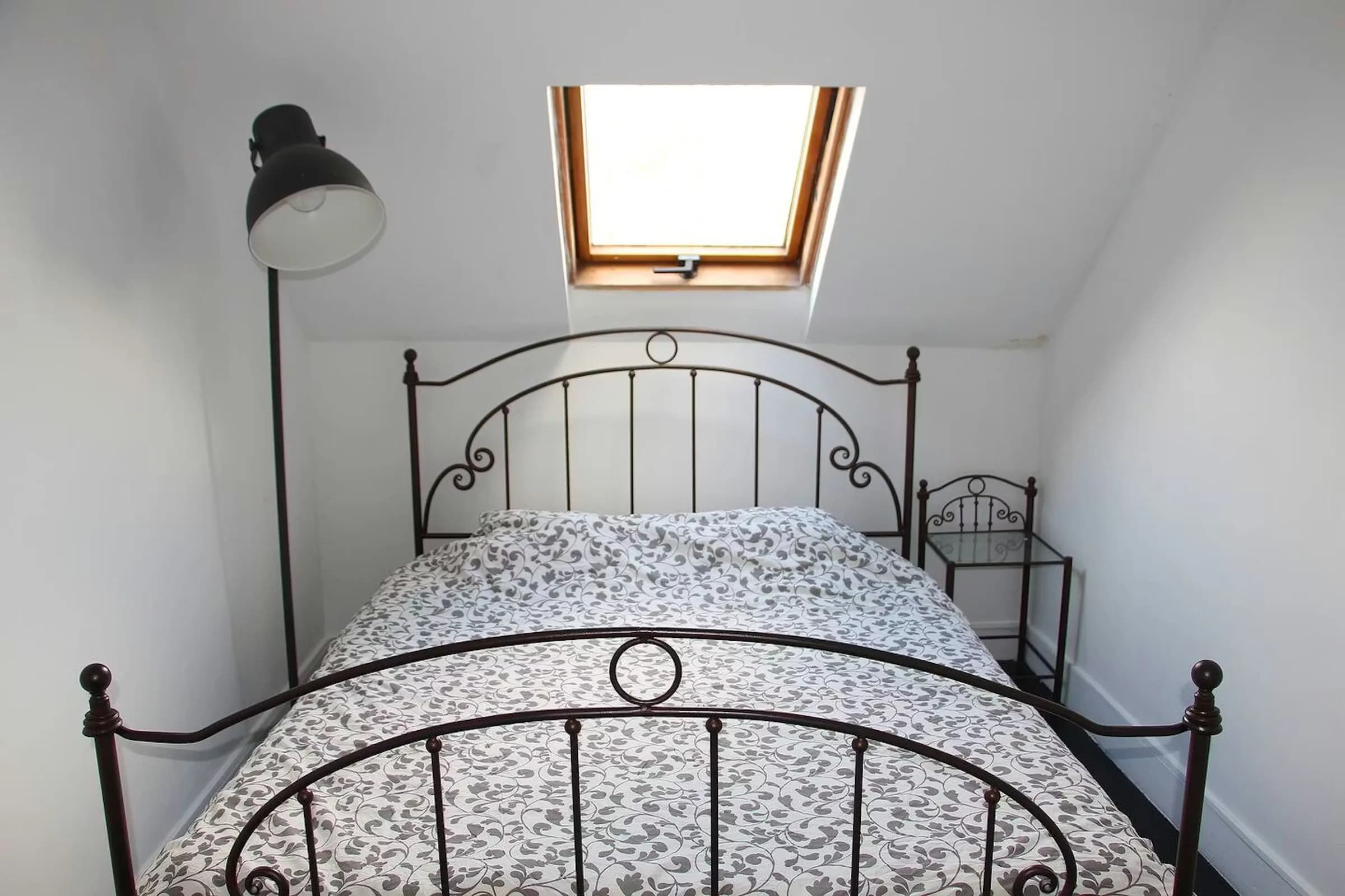 6. Coliving room street side right – 3rd Floor