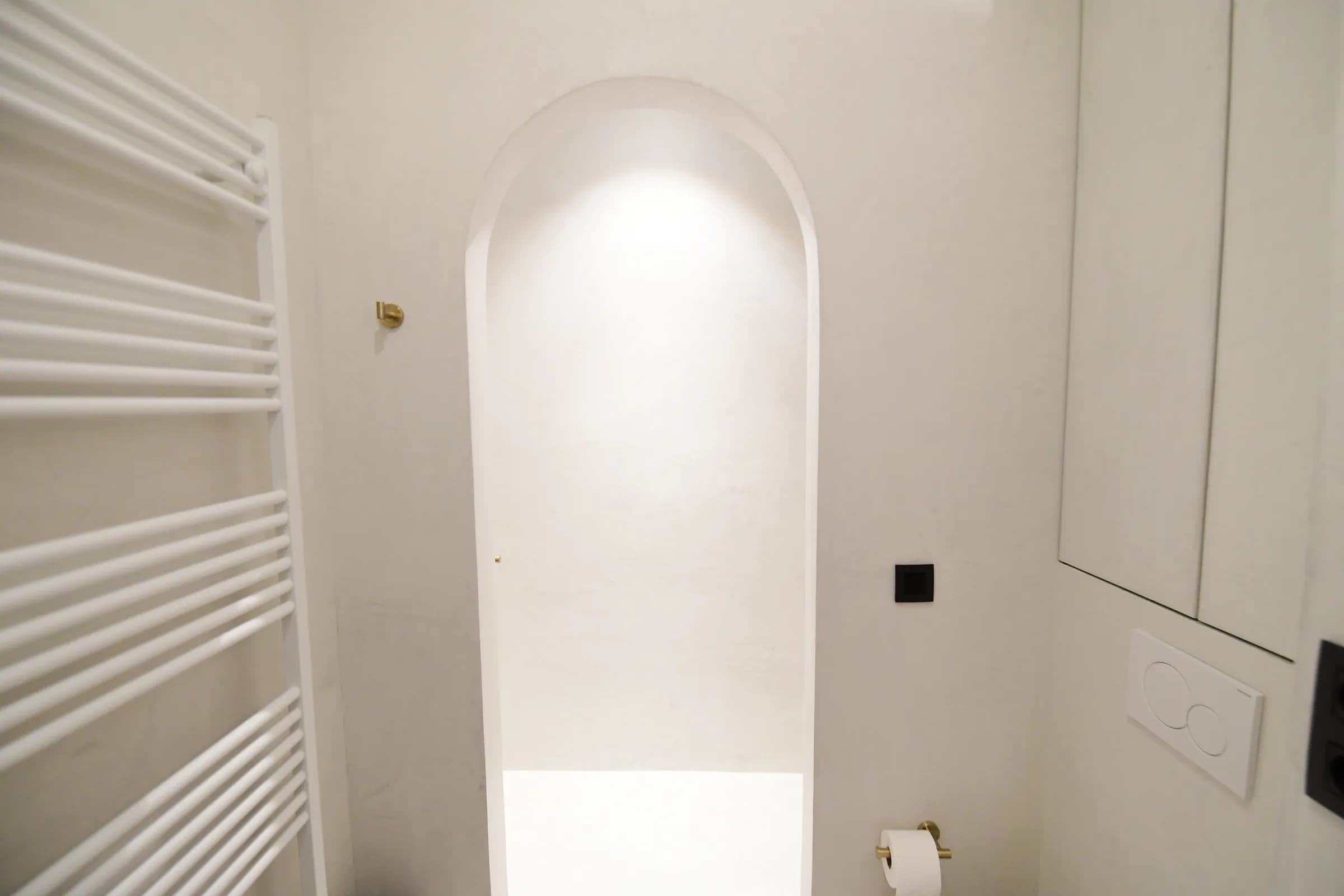 3. Private 2-bedroom apartment thumbnail 8