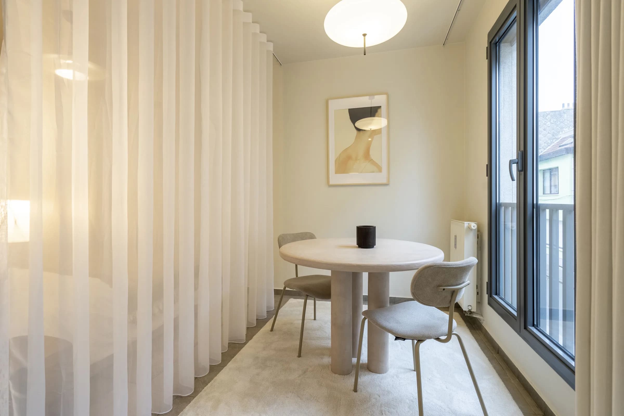 2. Private apartment, street-side thumbnail 3