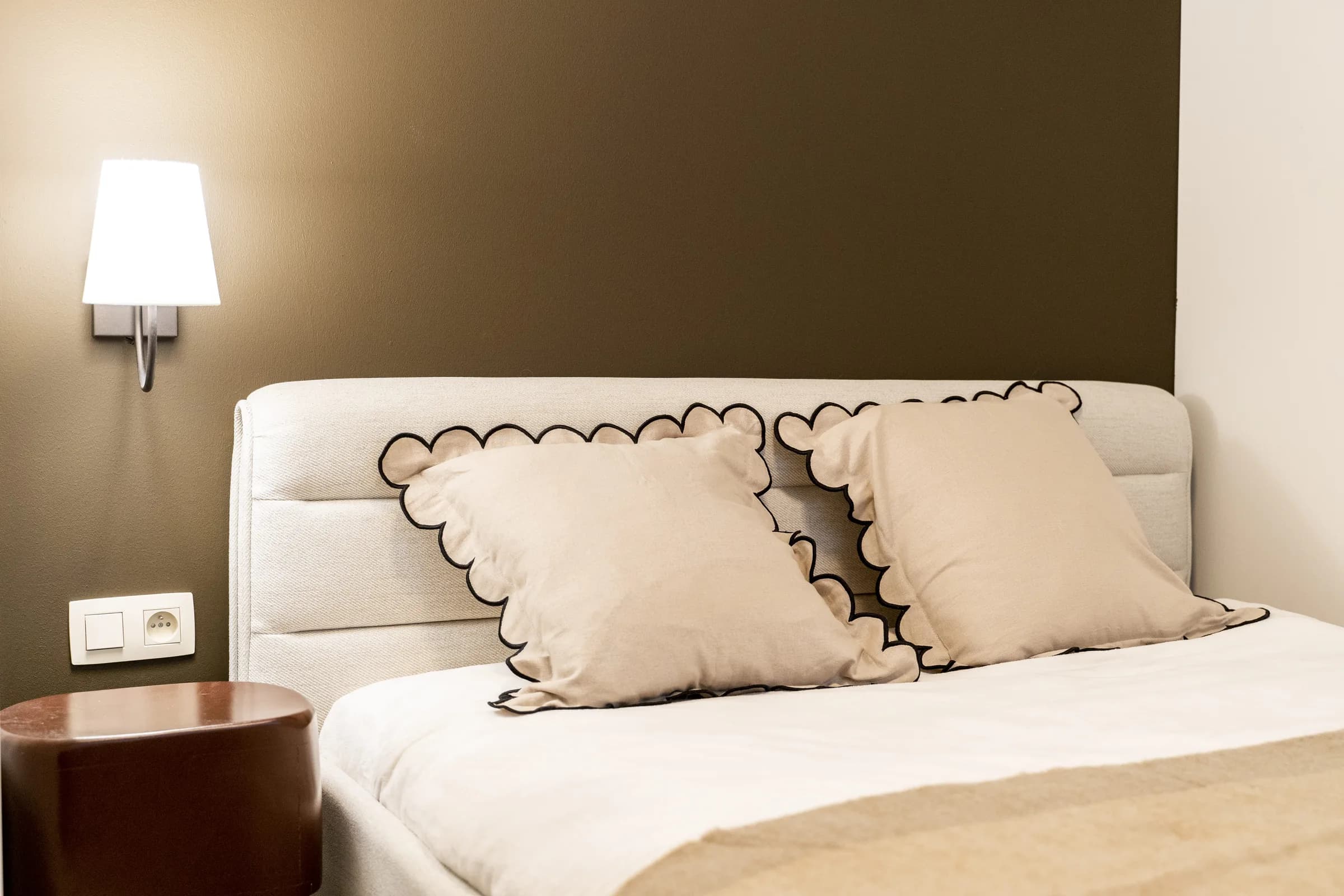 4. Studio, street-side