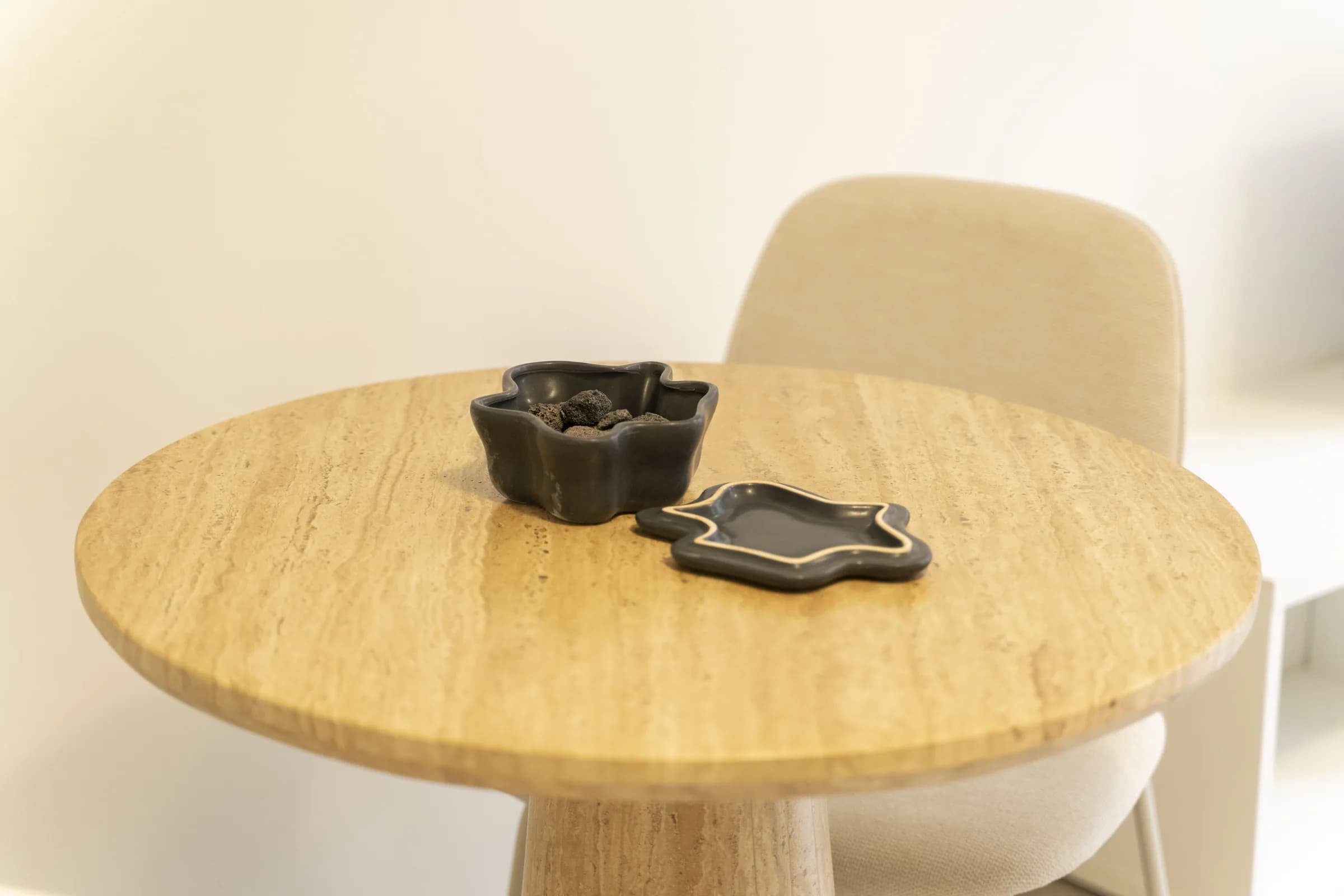 4. Studio, street-side thumbnail 10