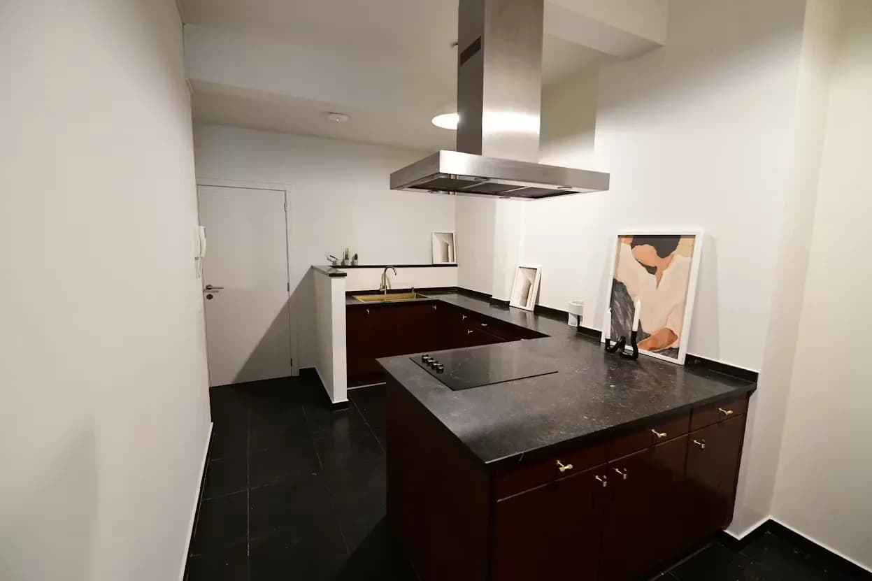 8.  Rooftop Apartment. Room 2 thumbnail 13