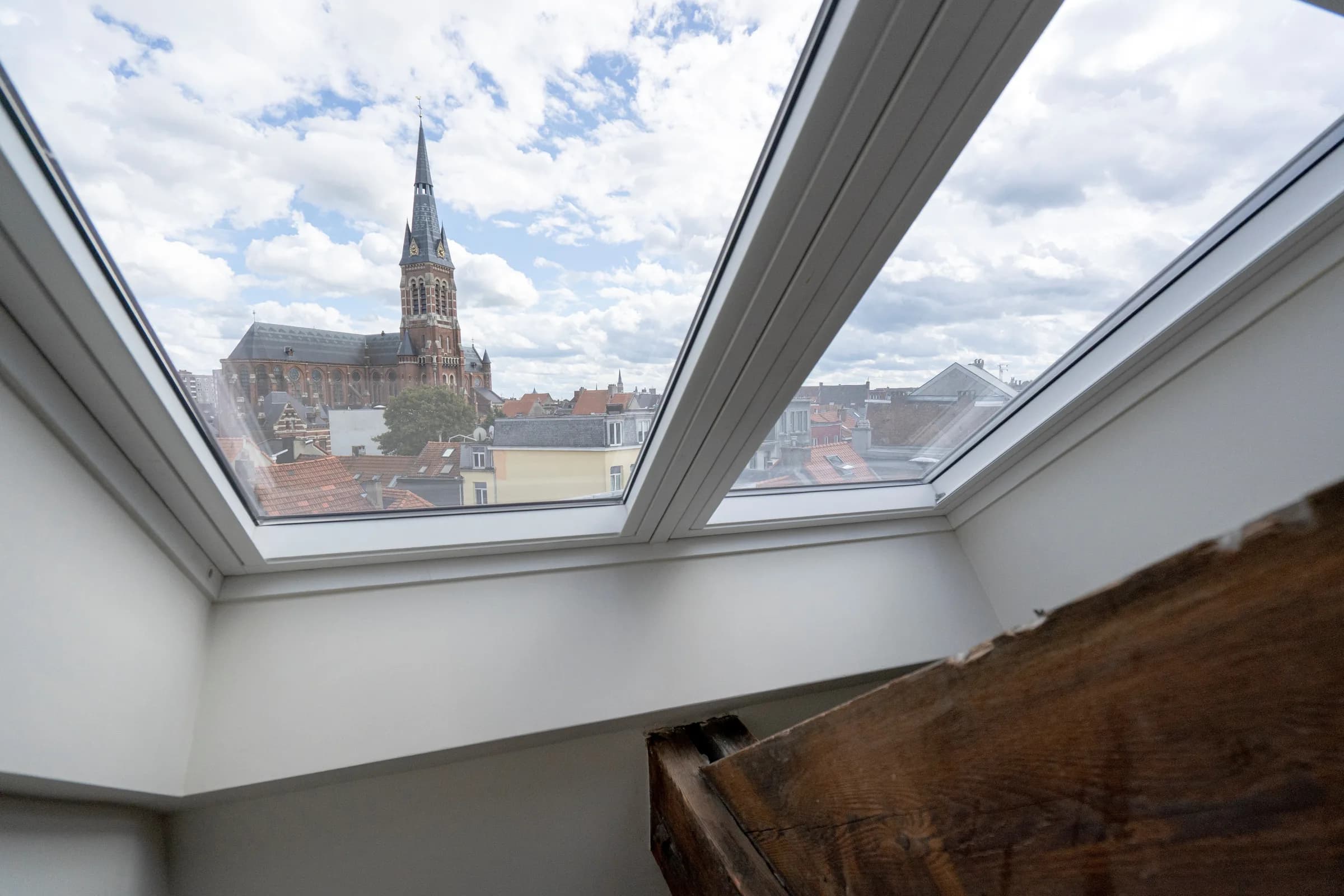 Studio 11 thumbnail 9