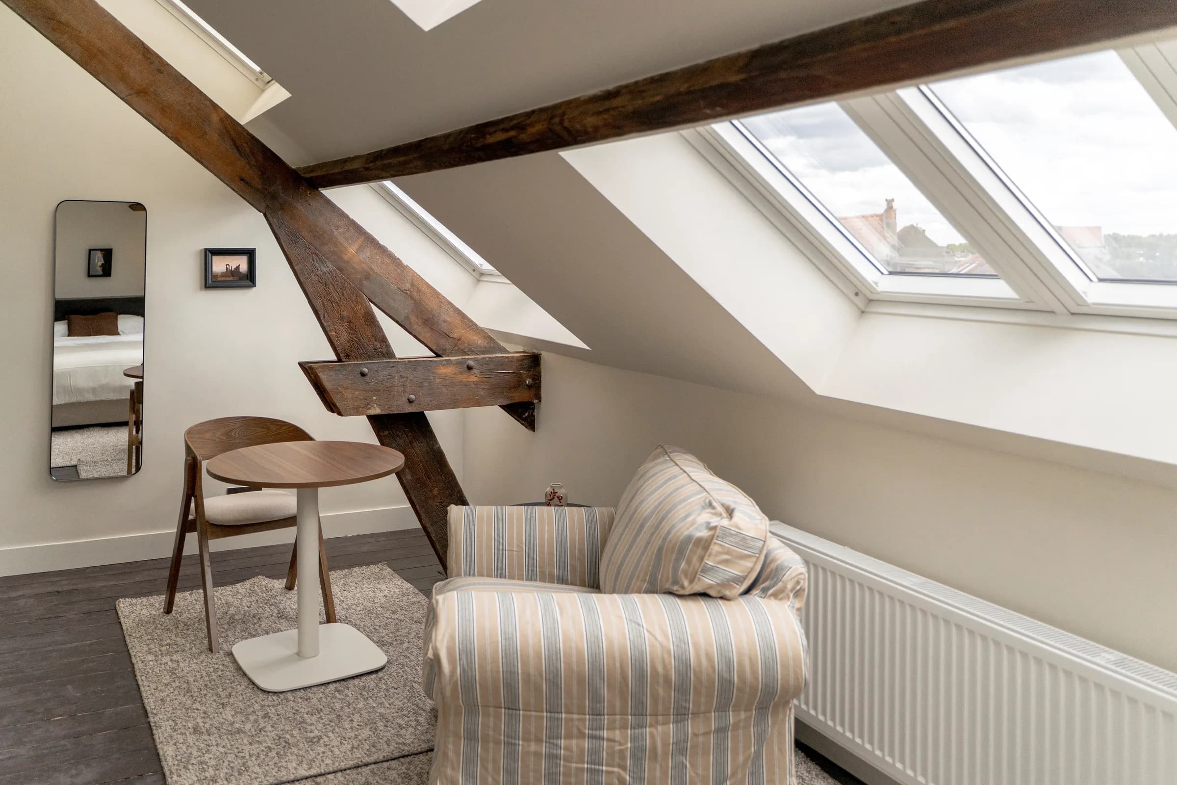 Studio 12 thumbnail 5