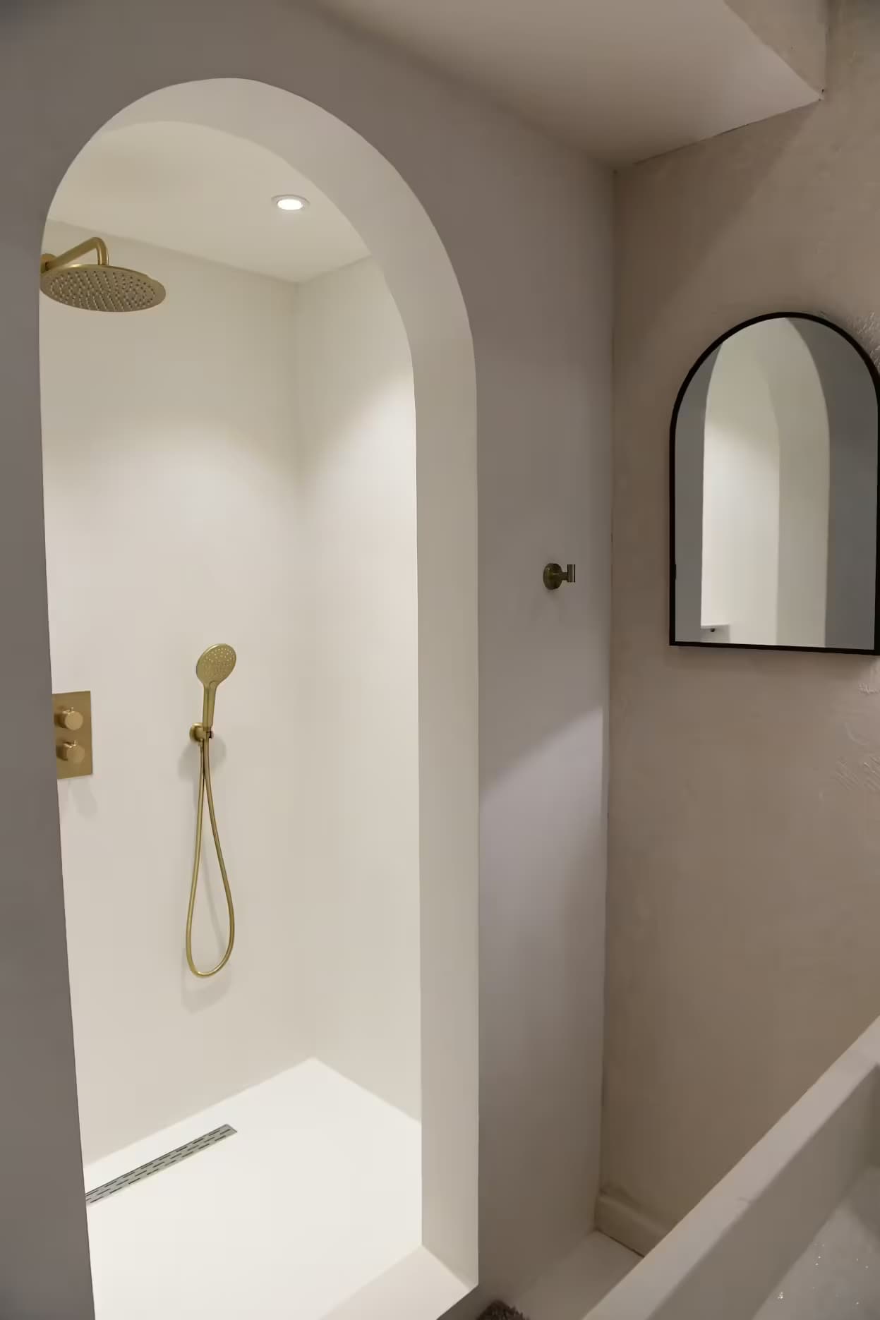 4. Coliving Room thumbnail 3