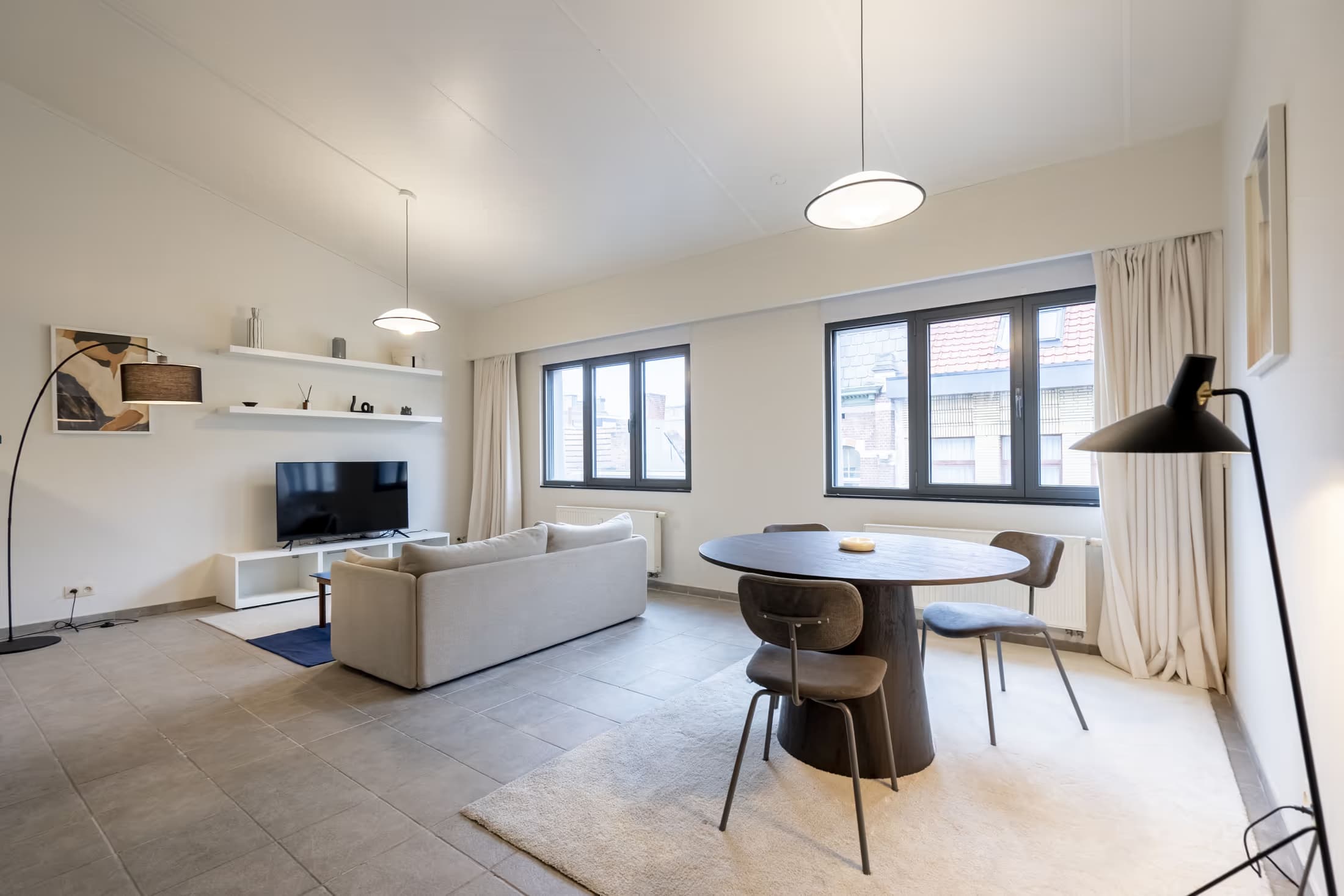 8. Rooftop Apartment thumbnail 6