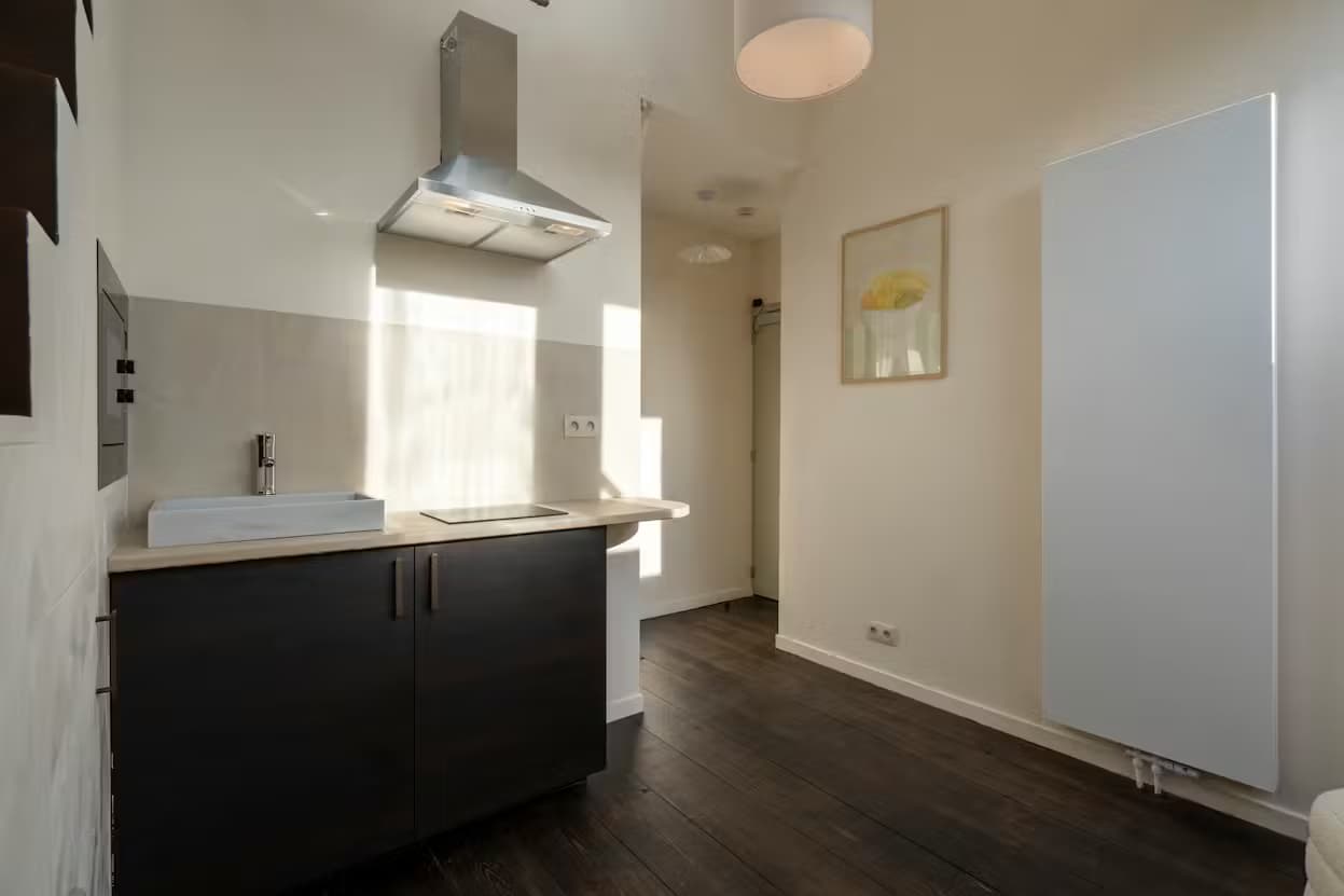 7. Coliving room – Street Side Left 3rd floor thumbnail 3