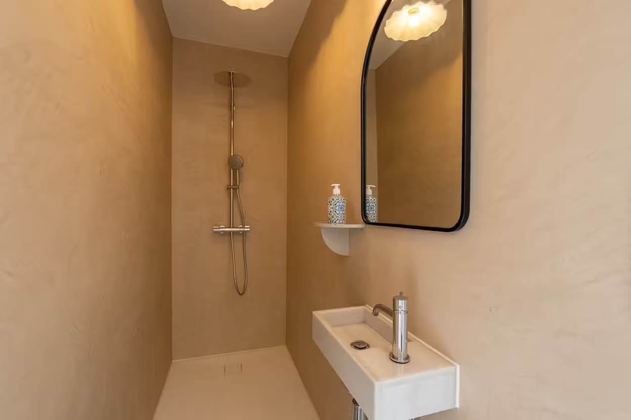 7. Coliving room – Street Side Left 3rd floor thumbnail 5