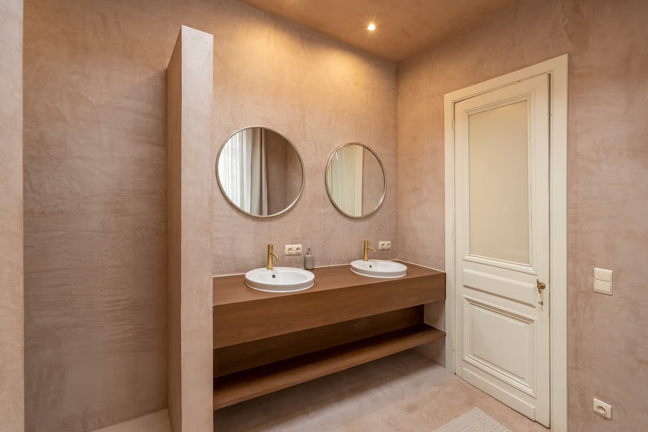 1. Co-living room – Street Side thumbnail 7