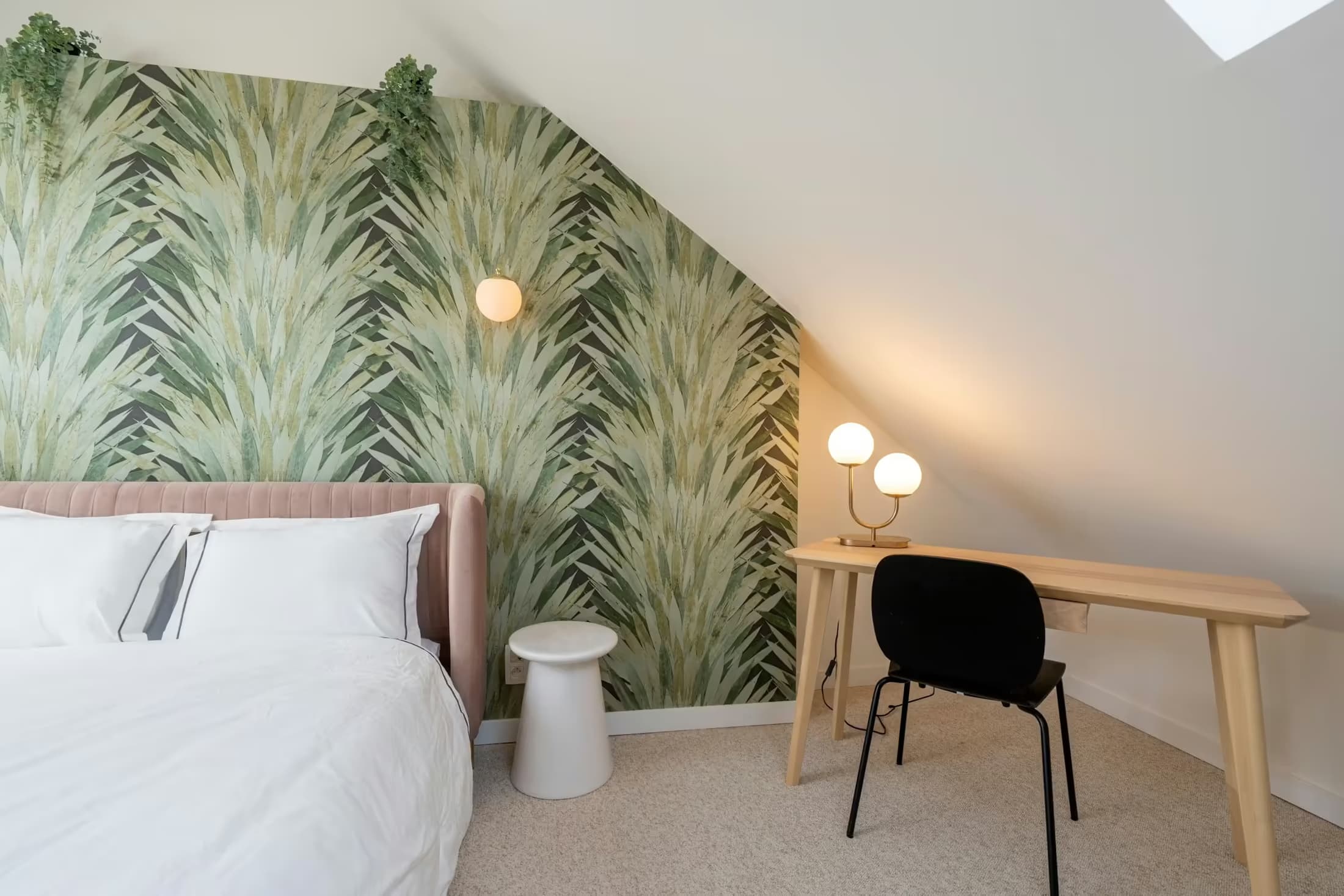 4. Co-living room — Attic photo 1