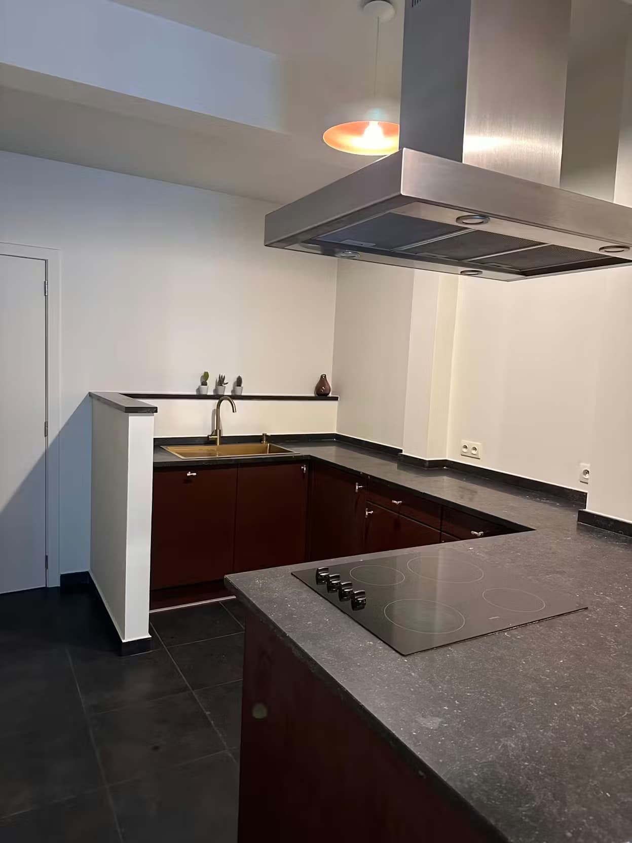 1. Ground Floor Apartment - Room 1 thumbnail 26