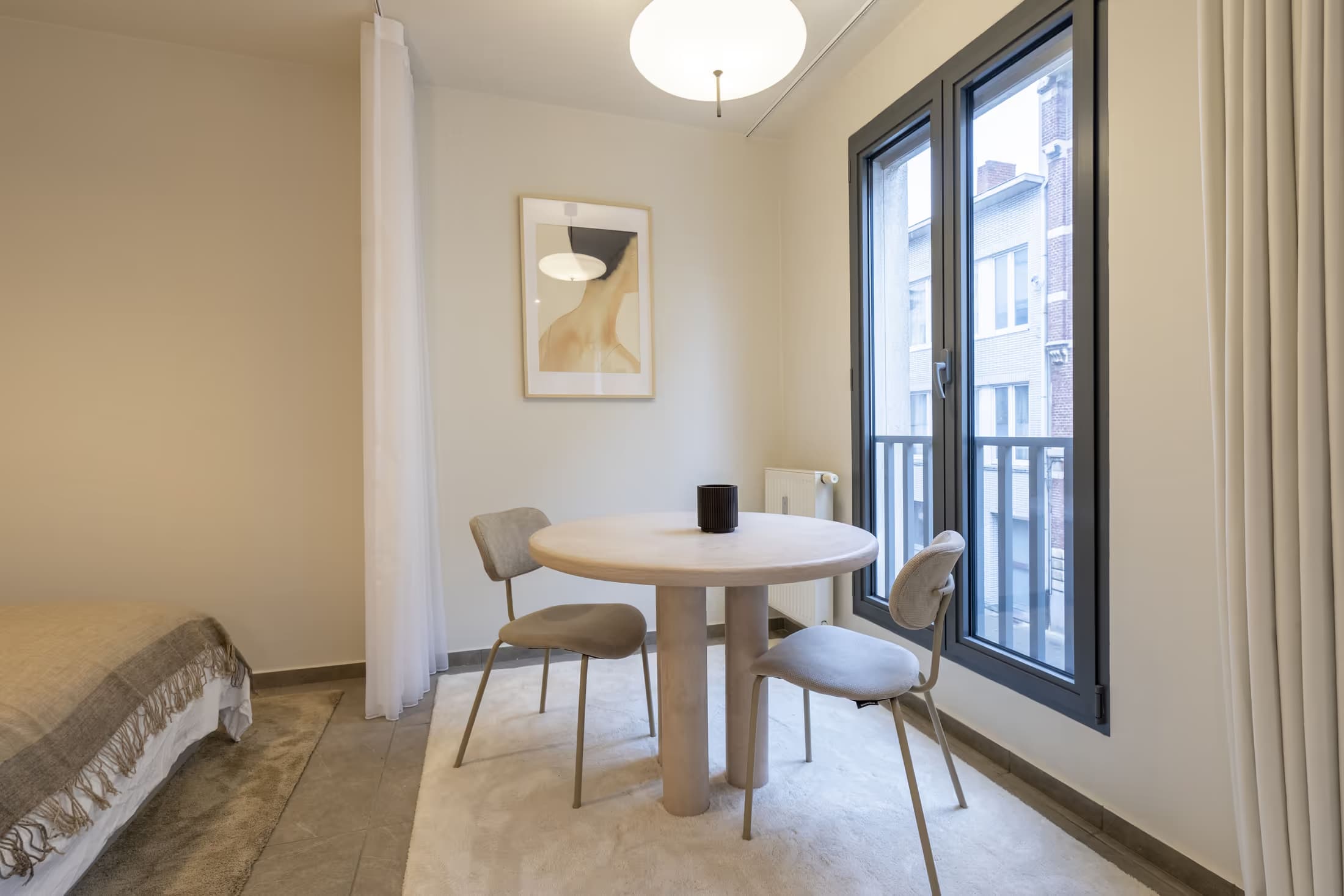 2. Private apartment, street-side thumbnail 14