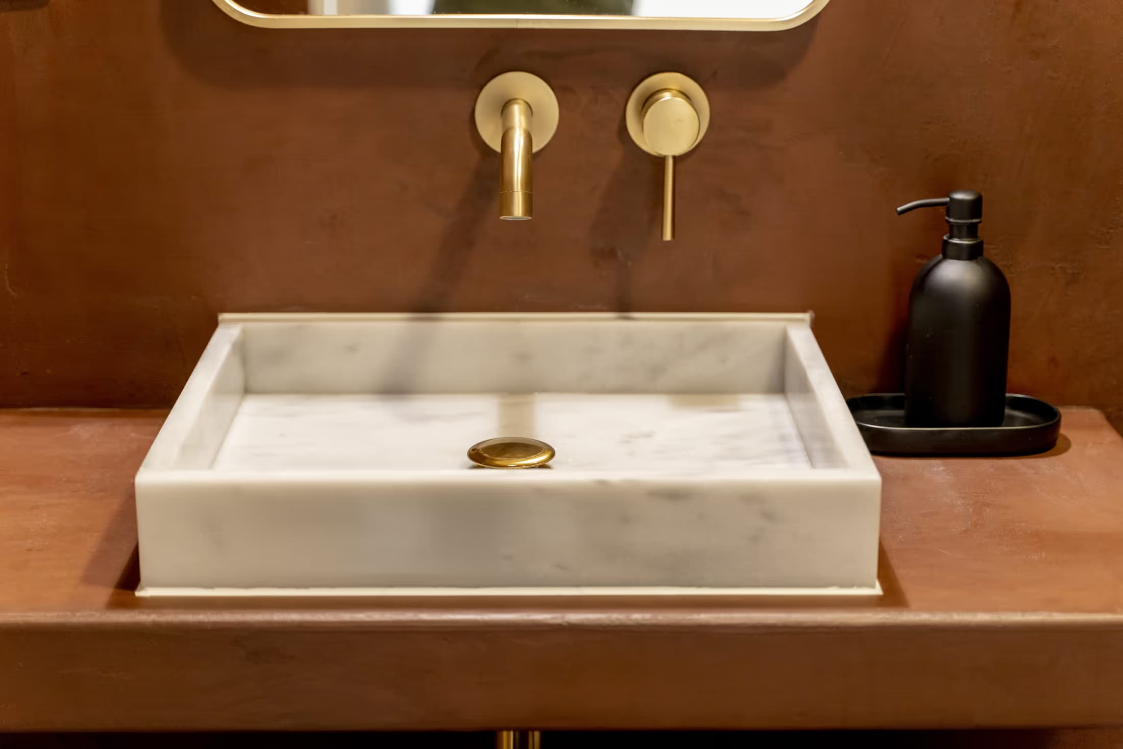 2. Private apartment, street-side thumbnail 23