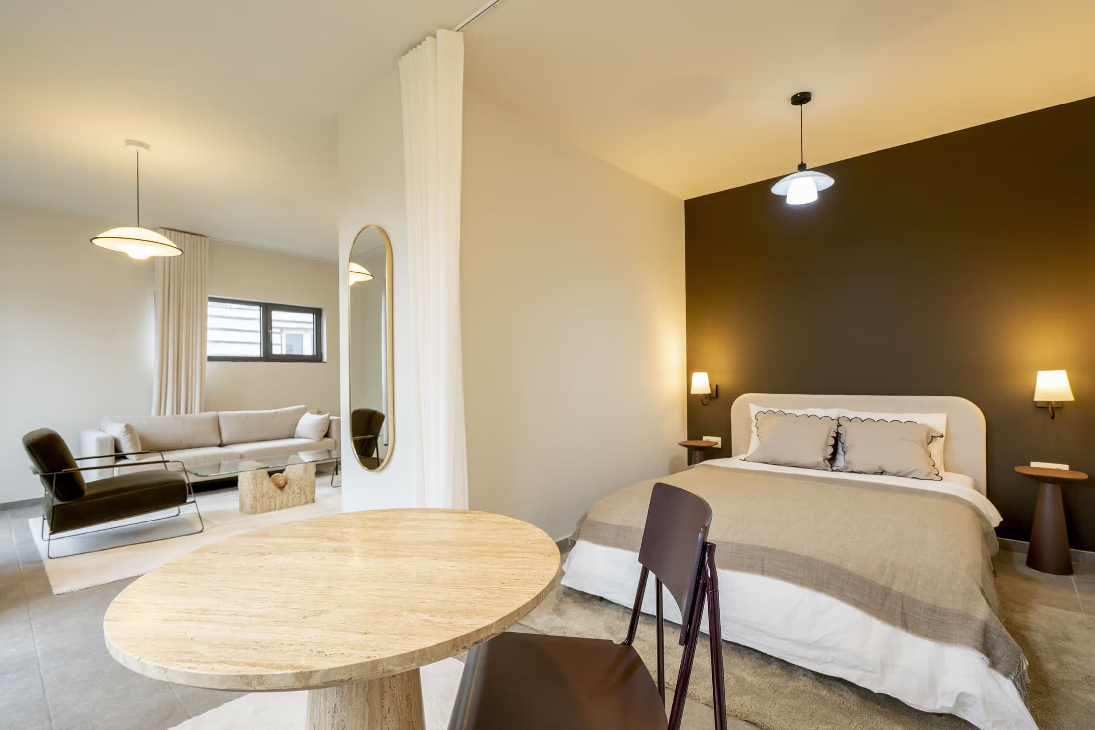 3. Private apartment, garden-side photo 1