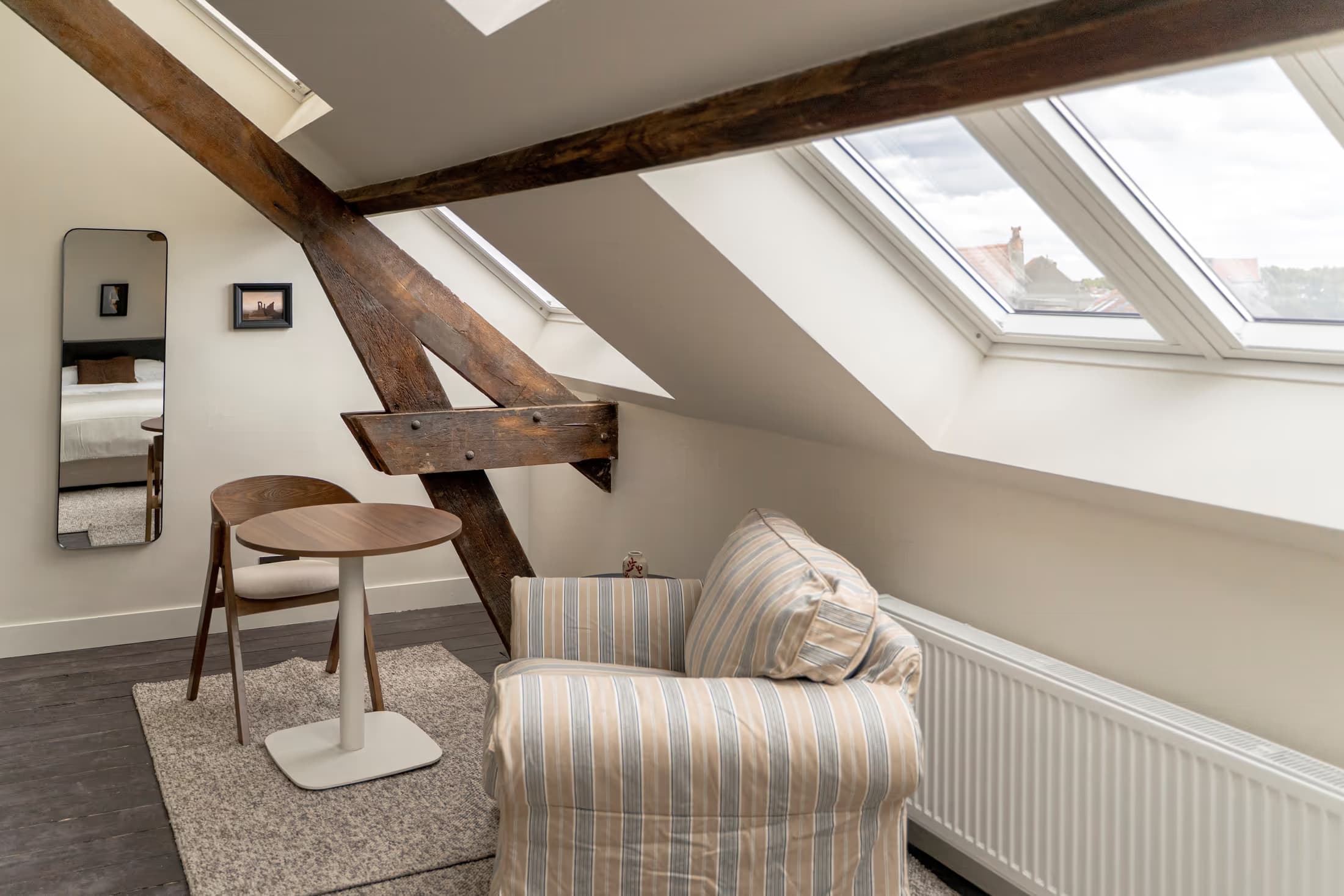 Studio 12 thumbnail 4