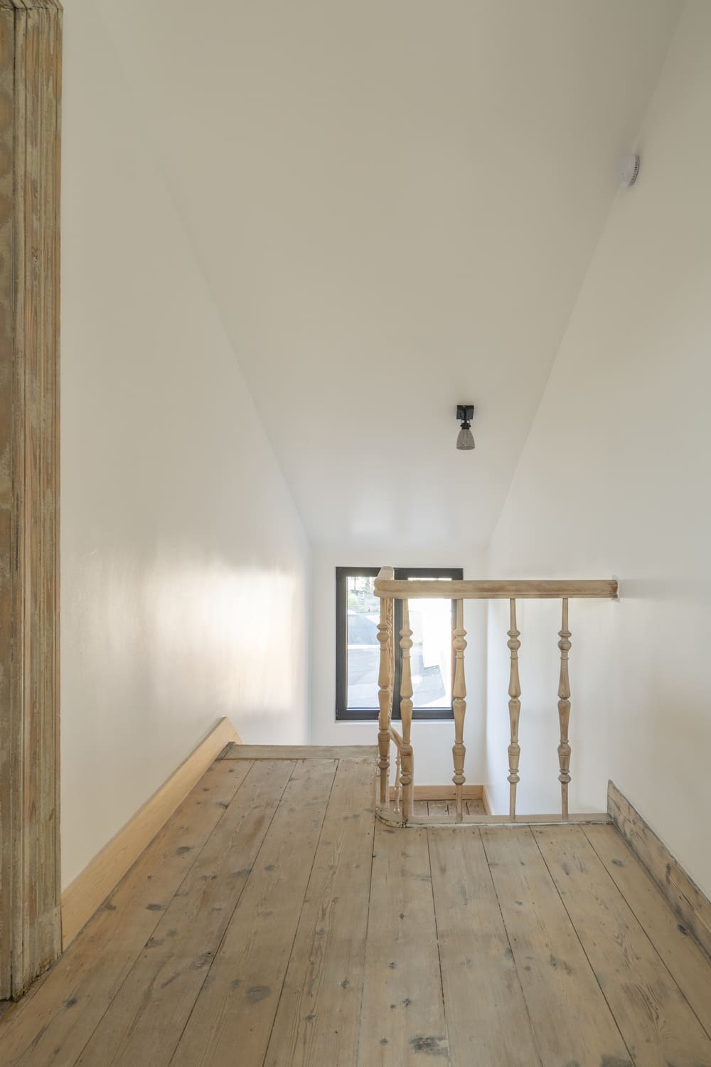 Houseofco.eu Antwerpen King Room 6 4