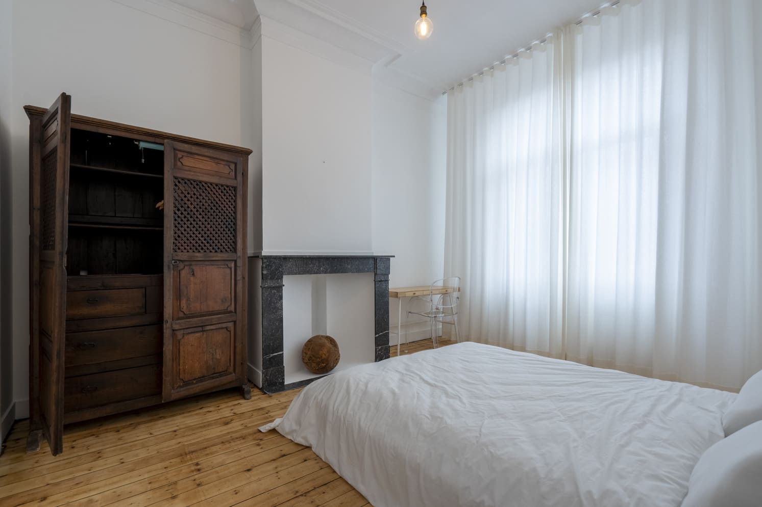 Houseofco.eu Antwerpen Library House Room 2 3