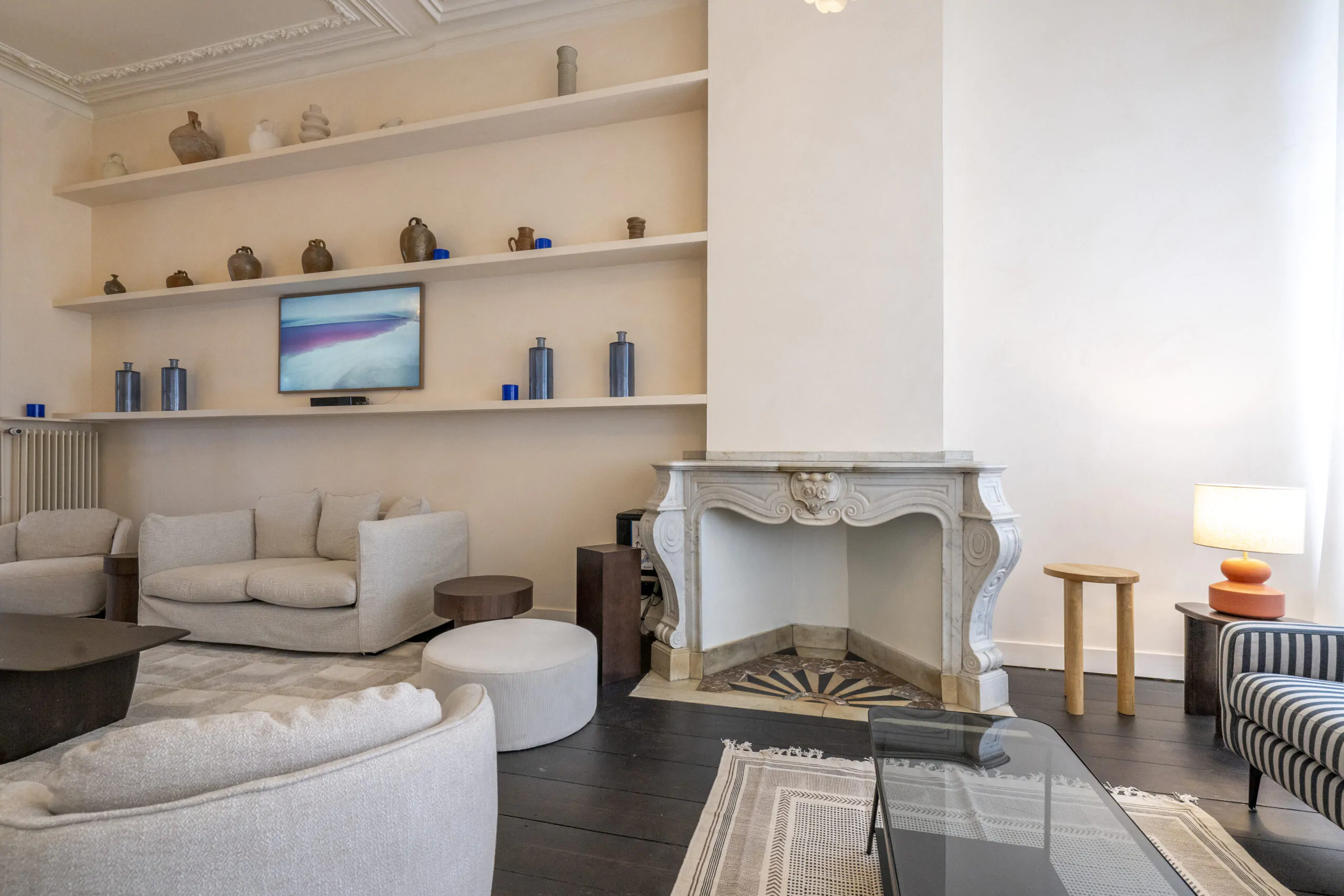 House of Co Living: Unwind in Modern Luxury in Antwerp's Inviting Living Space
